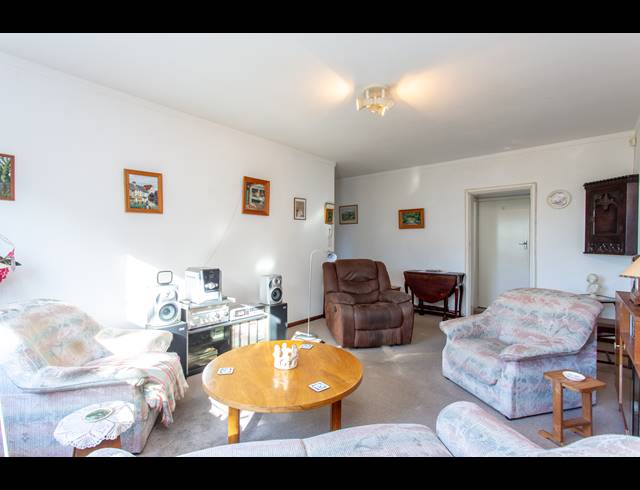 2 BEDROOM APARTMENT FOR SALE IN KENILWORTH UPPER